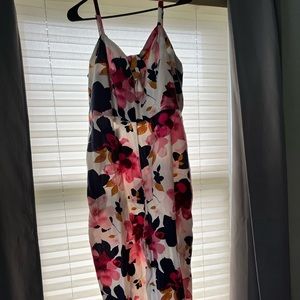 Floral Woman’s Jumpsuit- Old Navy XL
